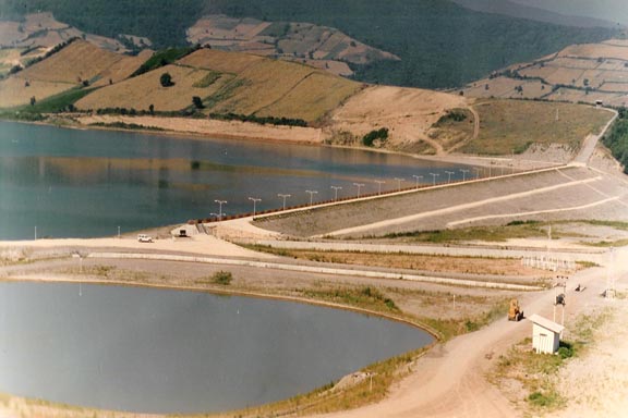 حجم آب موجود در مخازن سدهای کشور