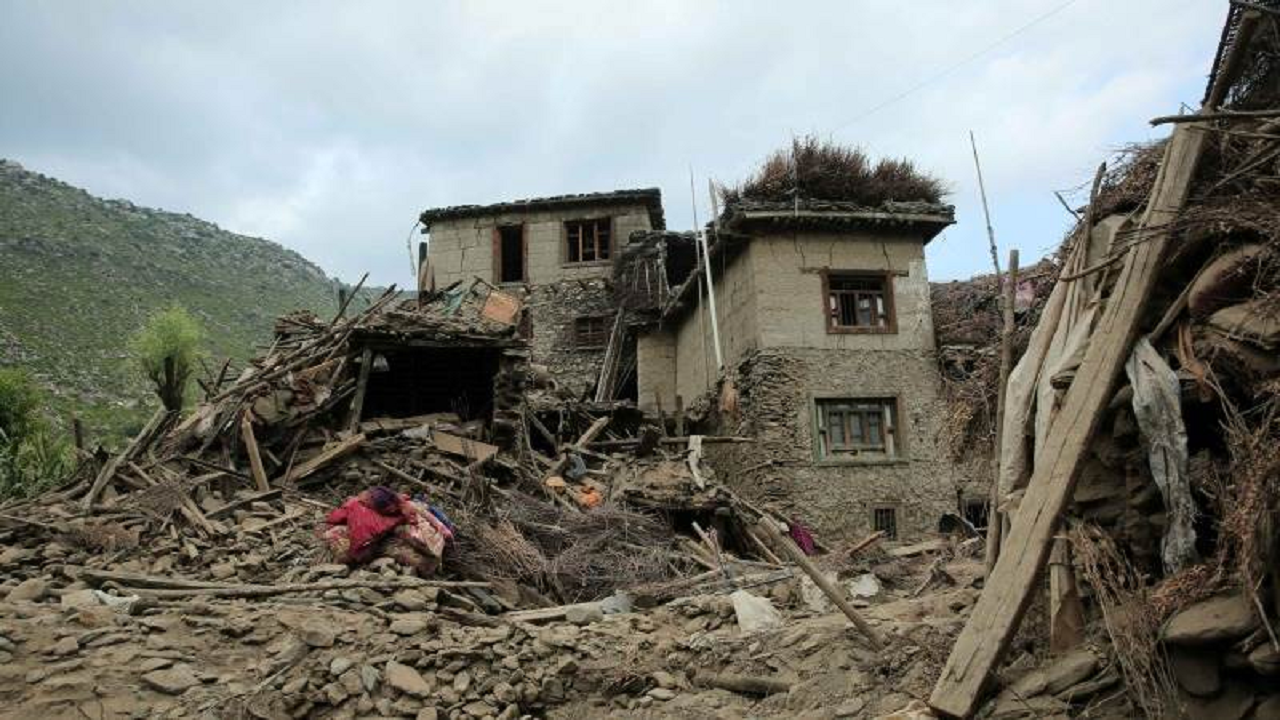 تلفات زلزله مرگبار افغانستان از ۱۱۰۰ نفر گذشت