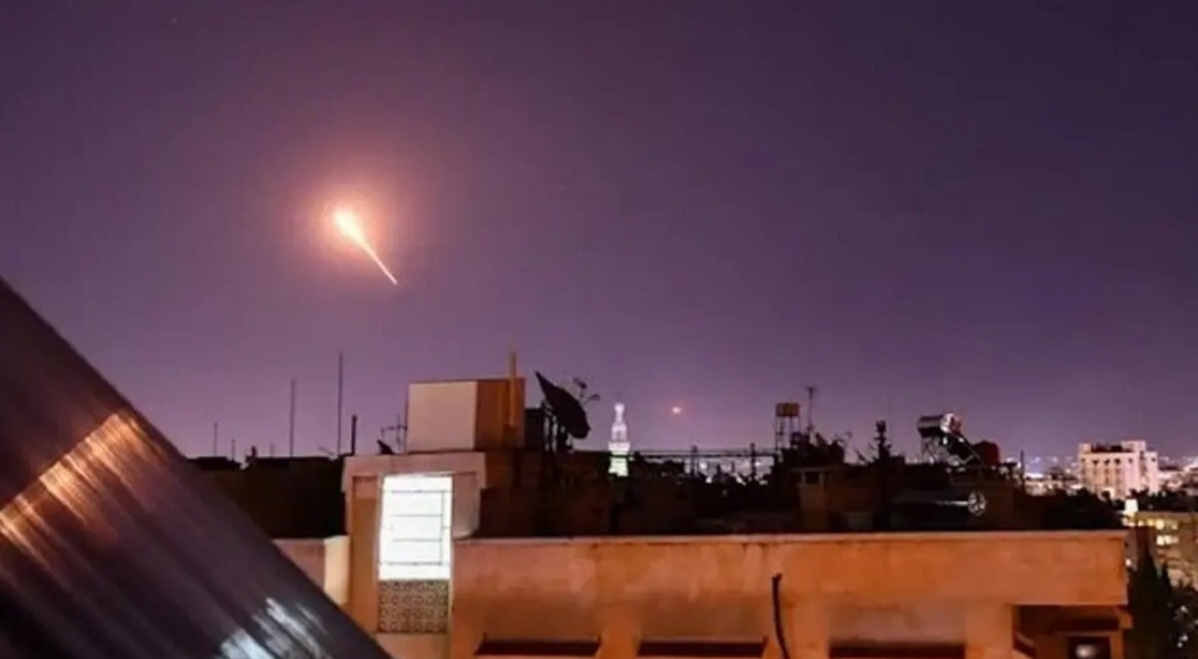 فیلم| آسمان تبریز و مقابله با ریز پرنده ها رژیم صهیونیستی