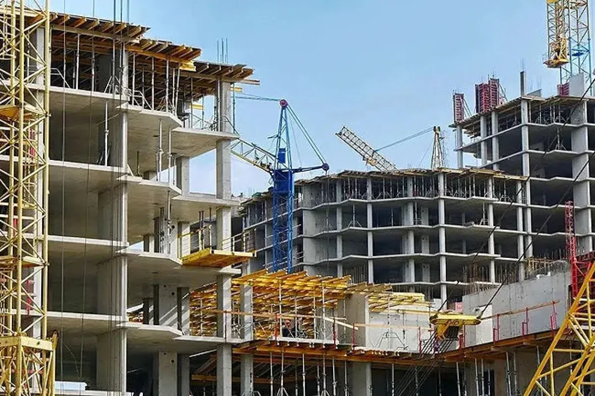 خروج اتباع و گرانی دستمزد، ساخت‌وساز در تهران را کند کرد