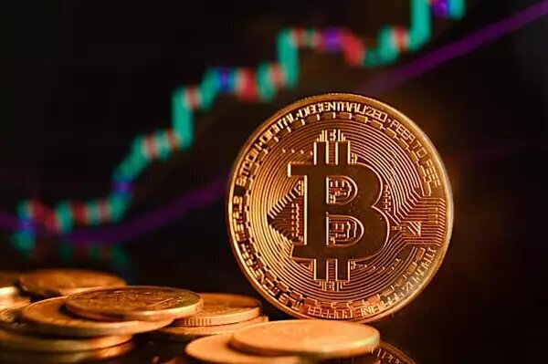 قیمت روز بیت‌کوین و ارزهای دیجیتال | جمعه ۲۱ آذر ۱۴۰۴