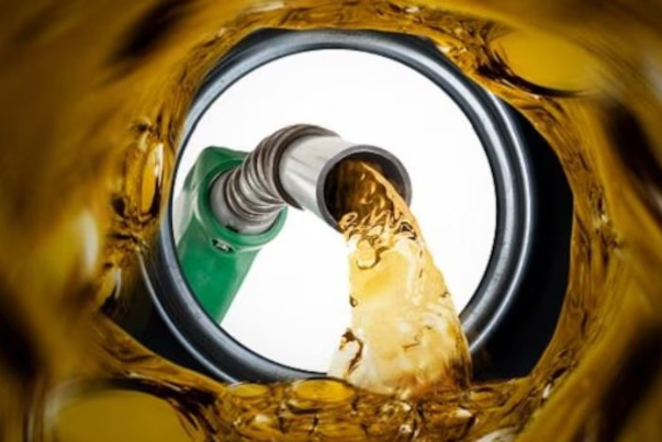 آغاز واردات بنزین سوپر توسط بخش خصوصی؛ ۵ مجوز صادر شد