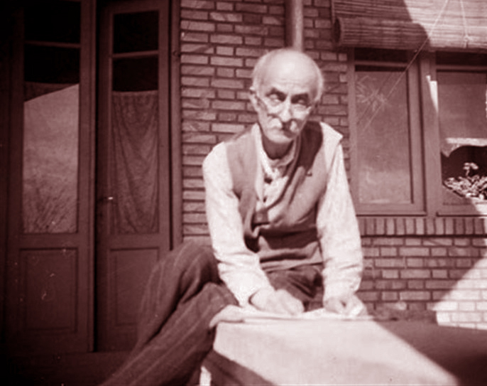 نیما؛ گوشِ پنهانِ جهانِ دردمندِ ما