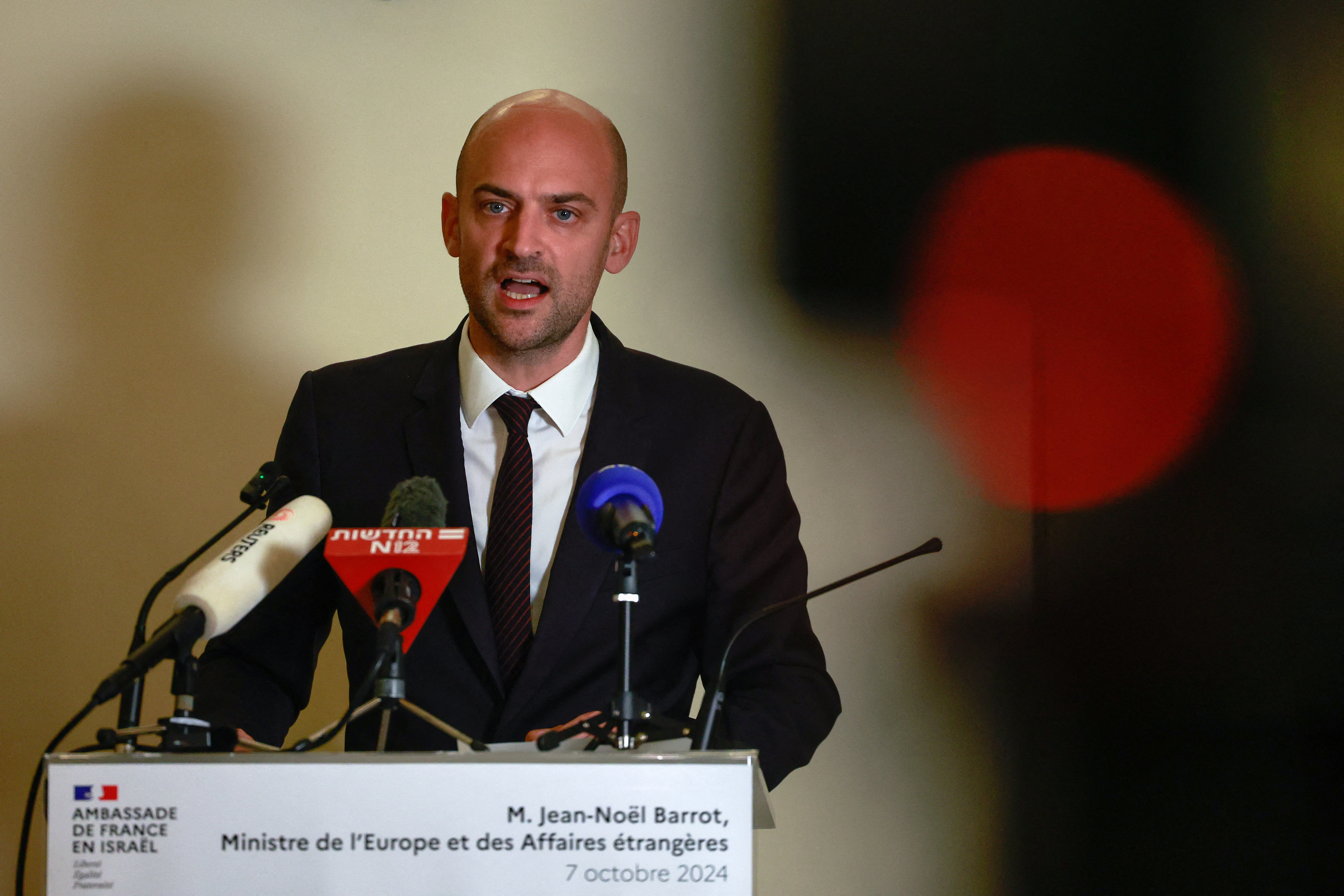 واکنش فرانسه به تهدیدهای ترامپ: با اراده‌ای آهنین پاسخ می‌دهیم!