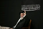 فیلم| لحظه ورود رهبر انقلاب به حسینیه امام خمینی(ره) در مراسم عزاداری شب عاشورای حسینی