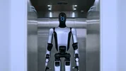 فیلم| اعزام ارتش ربات‌های انسان‌نما به کارخانه‌ها