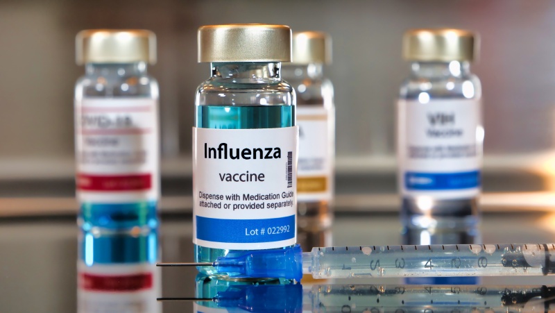 توزیع واکسن آنفلوآنزا از شهریور در داروخانه‌ها؛ ۳.۵ میلیون دوز وارد کشور شد