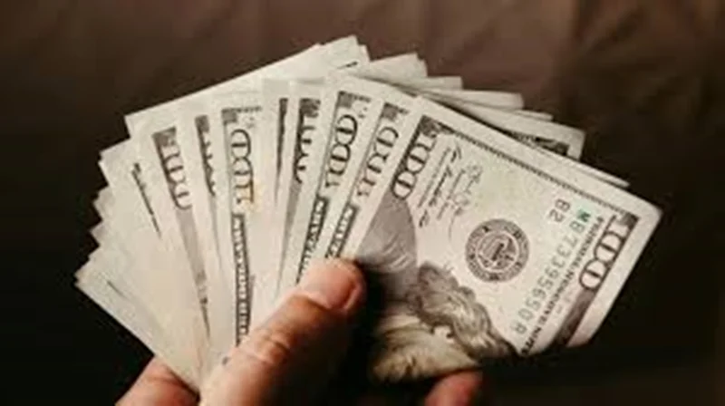 قیمت دلار امروز ۱۸ خرداد ۱۴۰۴ / نوسان محدود در کانال ۸۲ هزار تومان