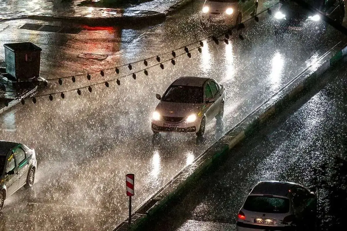 بارش برف و باران در ۱۰ استان کشور/ ترافیک نیمه‌سنگین در محورهای پرتردد