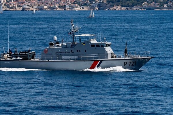 توقیف نفتکش روسیه در سواحل فرانسه / تشدید فشار اروپا علیه مسکو