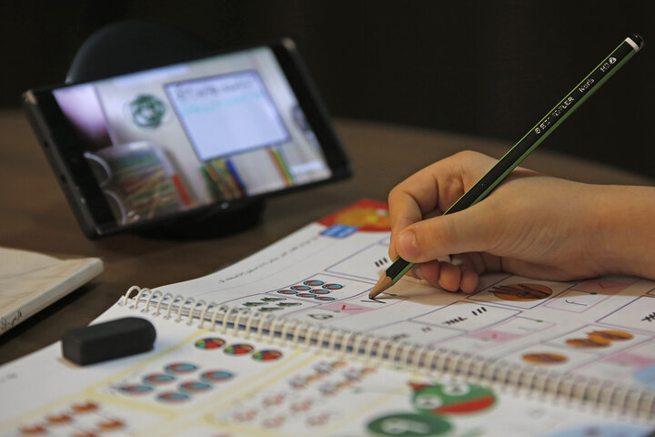 تعطیلی مدارس و دانشگاه‌های تهران به‌دلیل آلودگی هوا / دورکاری ادارات و محدودیت‌های ترافیکی اعمال شد