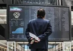 آغاز نخستین معاملات بازار سهام در سال ۱۴۰۵/ این نمادهای بورسی قرمز پوش شدند