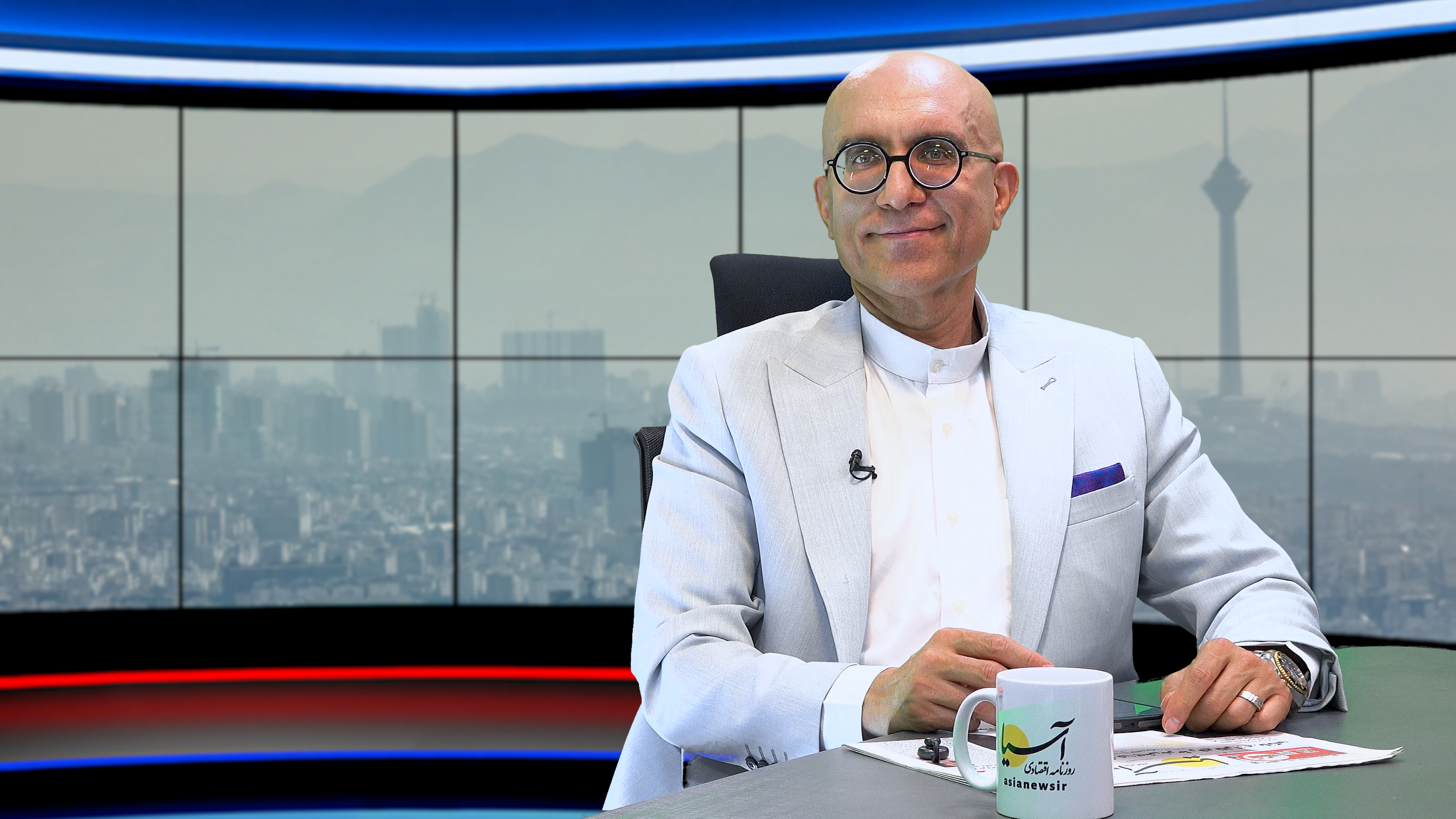 حمیدرضا مخلص‌پور، کارشناس بازار خودرو در گفت‌وگو با «آسیا»: با خبردرمانی، مشکلات حوزۀ خودرو حل نمی‌شود