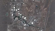 لوموند: اسرائیل به فرانسه اطلاع داد برنامه هسته‌ای ایران در حملات هوایی نابود نشد