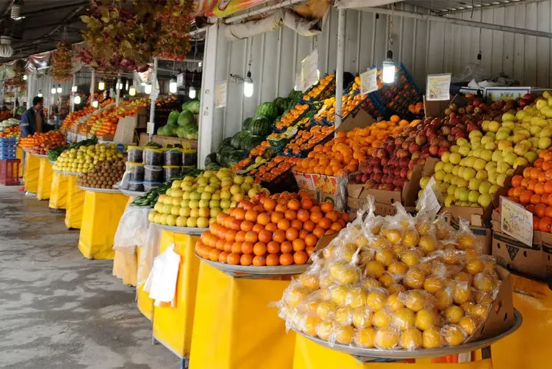 گرانی میوه در شیراز؛ ۲۰ درصد میوه فروشان شیراز تقاضای ابطال پروانه کردند