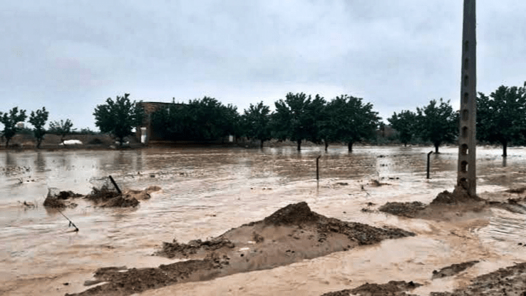 تشدید بارندگی و طوفان در قشم؛ دستور تخلیه روستای طولا